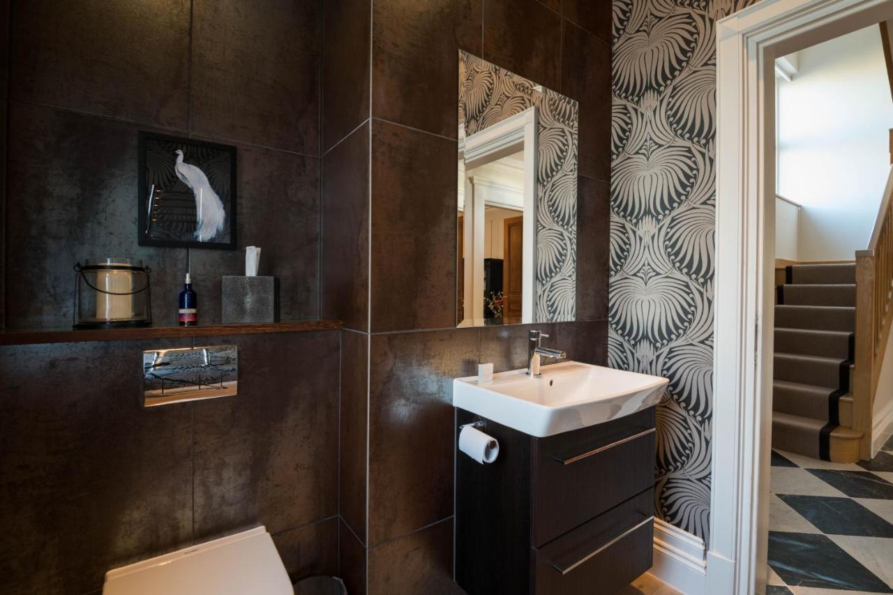 Breathtaking Putney Home With Gorgeous Garden Richmond  Dış mekan fotoğraf